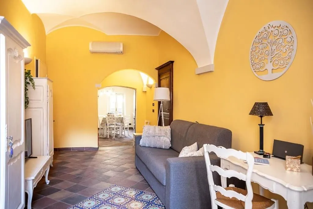Noli Centro, Ampia Casa Stile Kinfolk + Parcheggio Apartment