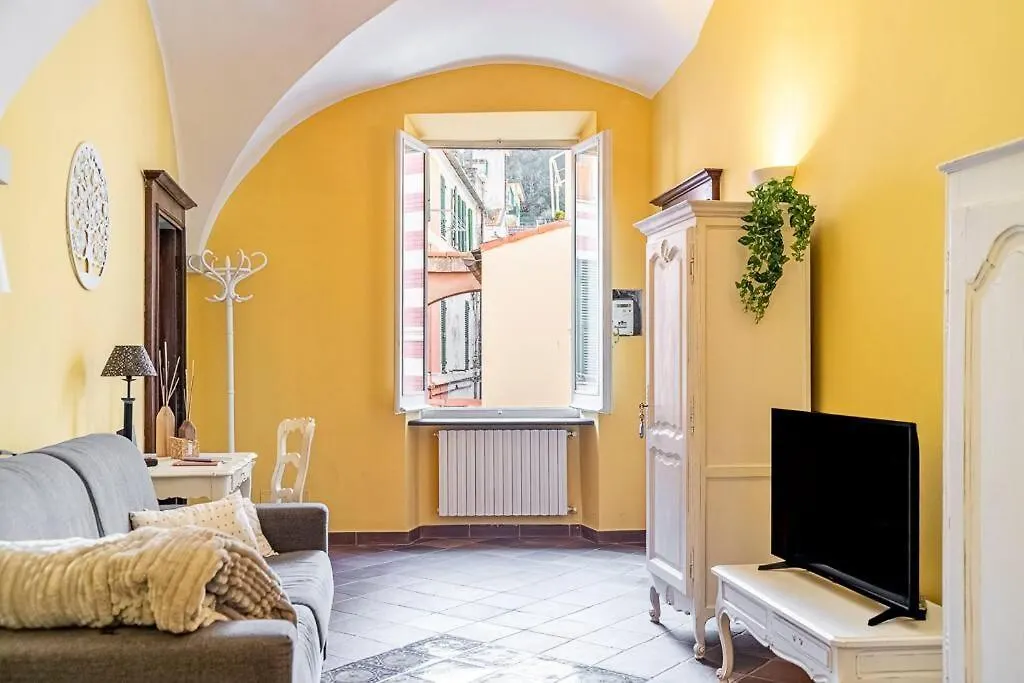 Noli Centro, Ampia Casa Stile Kinfolk + Parcheggio Apartment